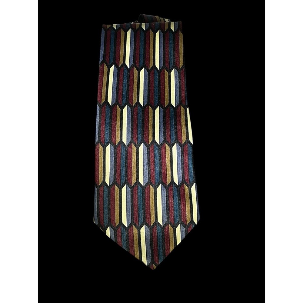 Mercedes high fashion handmade Myung Ju Silk Tie Geometric Print